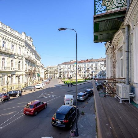 Vintage Apart On Ekaterininskaya Sq. 9 敖德萨 外观 照片