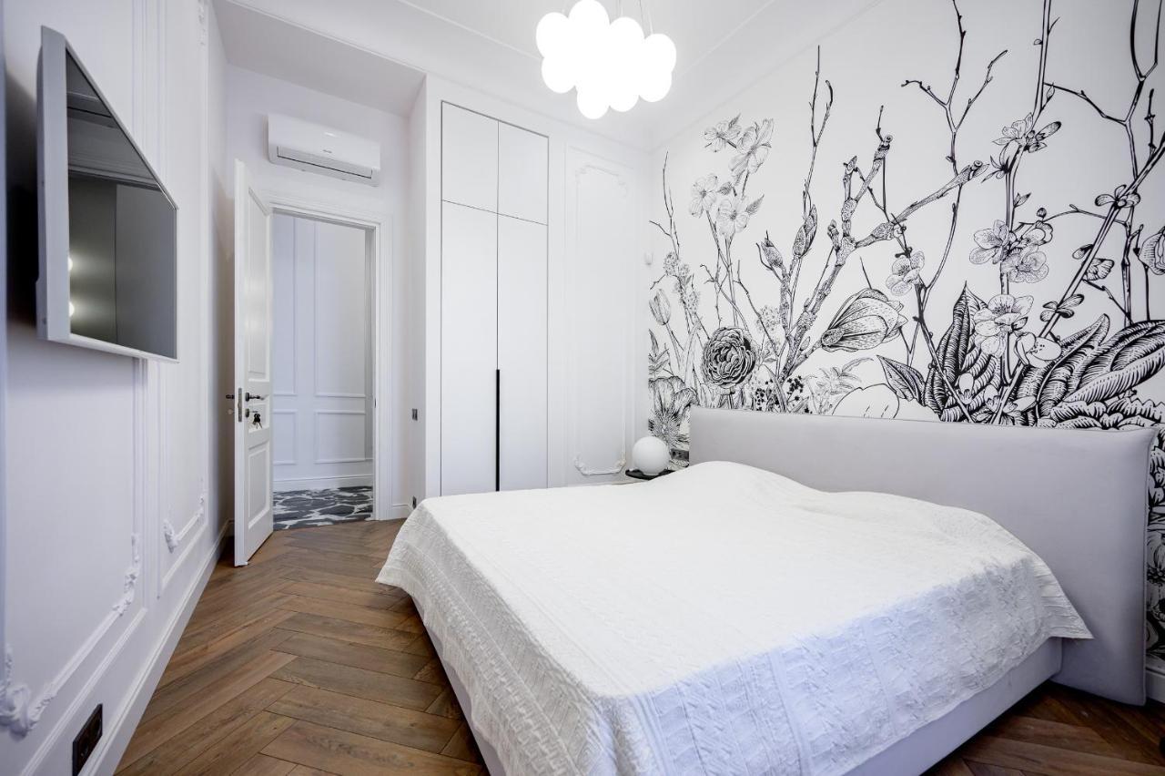 Vintage Apart On Ekaterininskaya Sq. 9 敖德萨 外观 照片